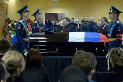 Сцена прощания с героем