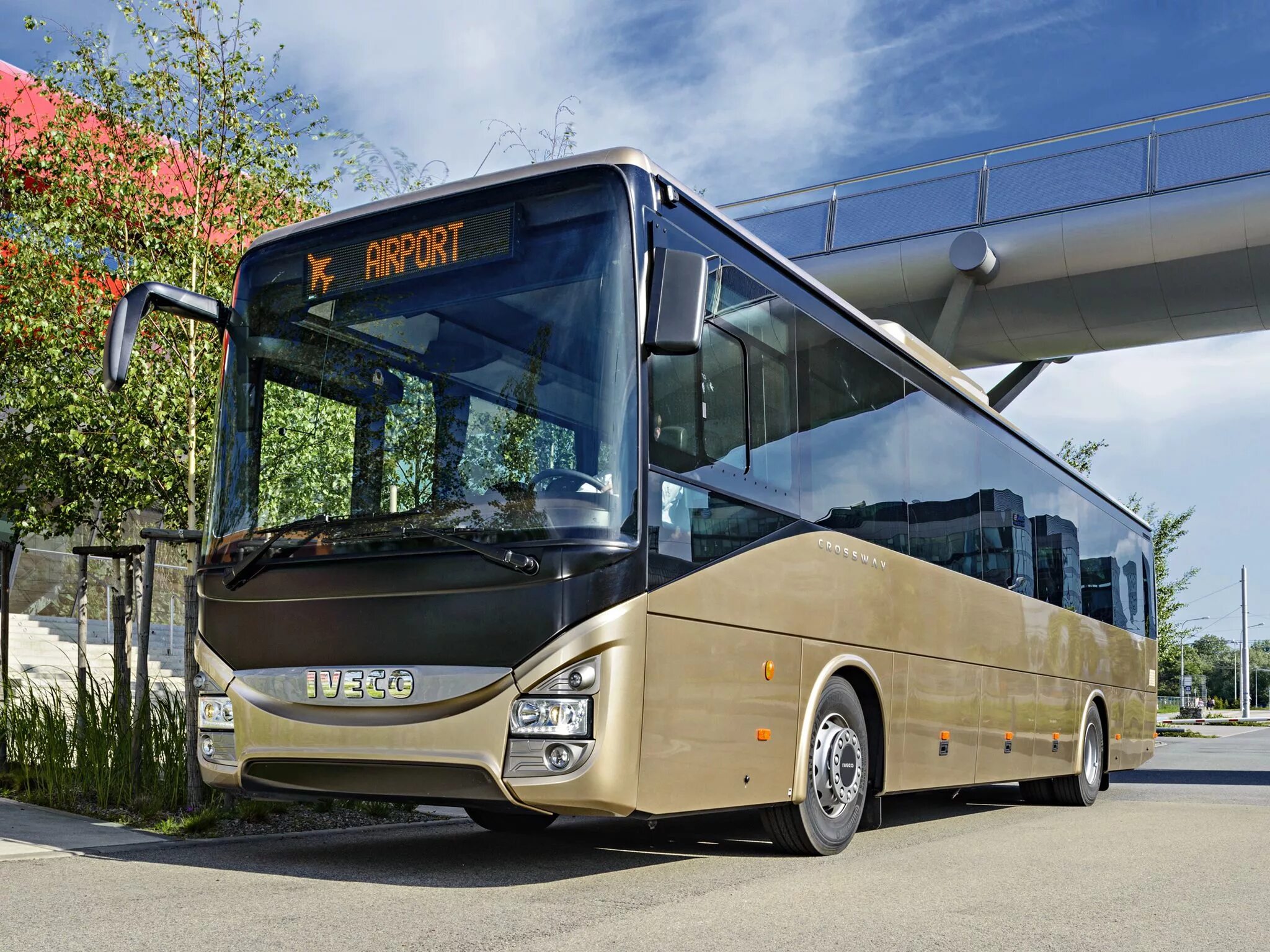 Автобусы ивеко модельный ряд. Междугородний автобус ивеко. Автобус марки ивеко. Iveco urbanway. Iveco bus.