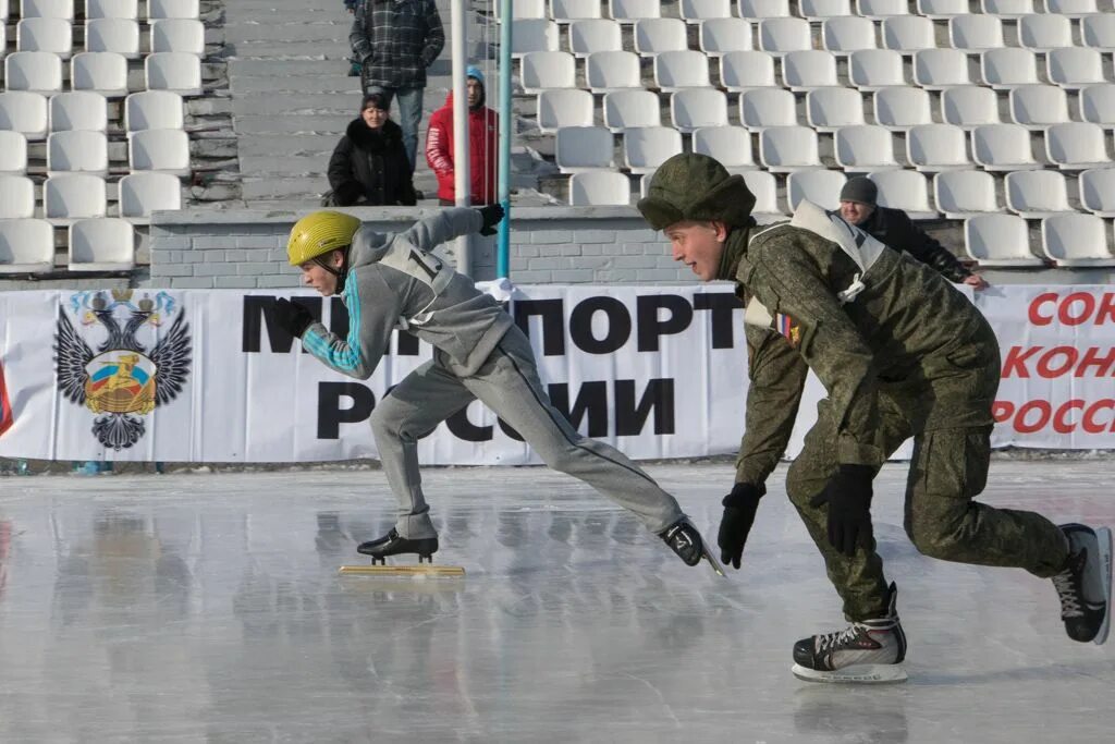 Расписание каток 2024 год. Стадион Патриот Уссурийск. Патриот Уссурийск каток. Ледовая Арена Патриот, Уссурийск. Ижевск лед надежды нашей.