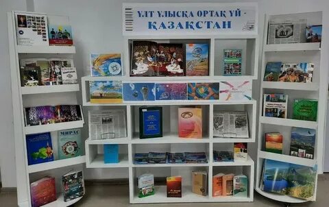 Өзін-өзі сорып жатқан транссексуалдардың порно видеолары