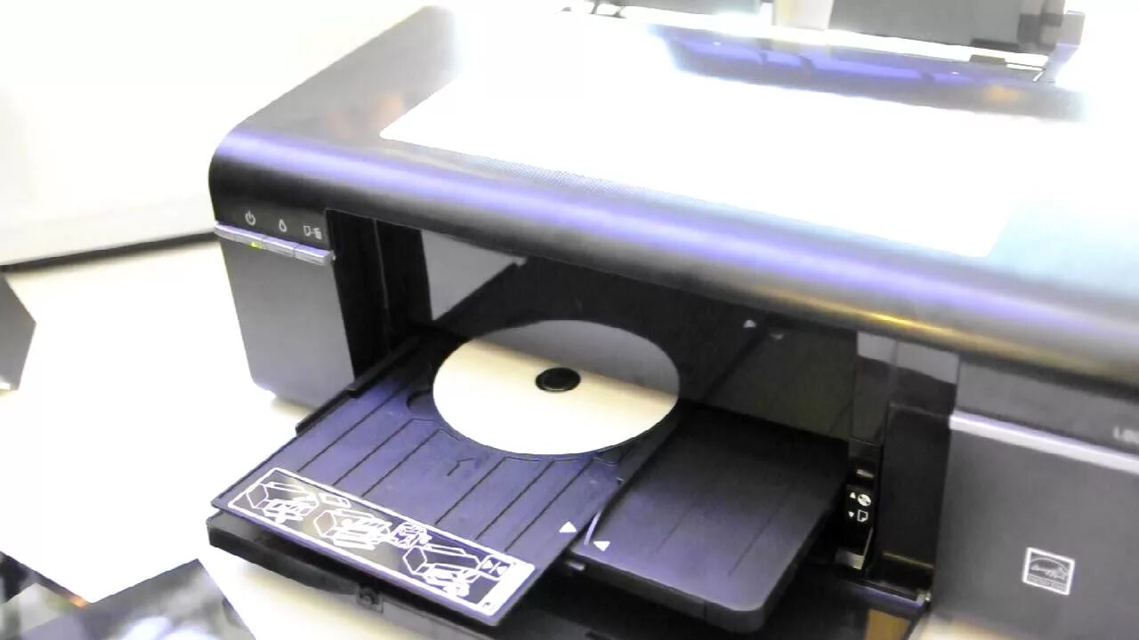 Драйвер на принтер epson l800. L800 cd лоток. принтер epson l11160. печать на дисках epson l805. диск к принтеру эпсон l800.