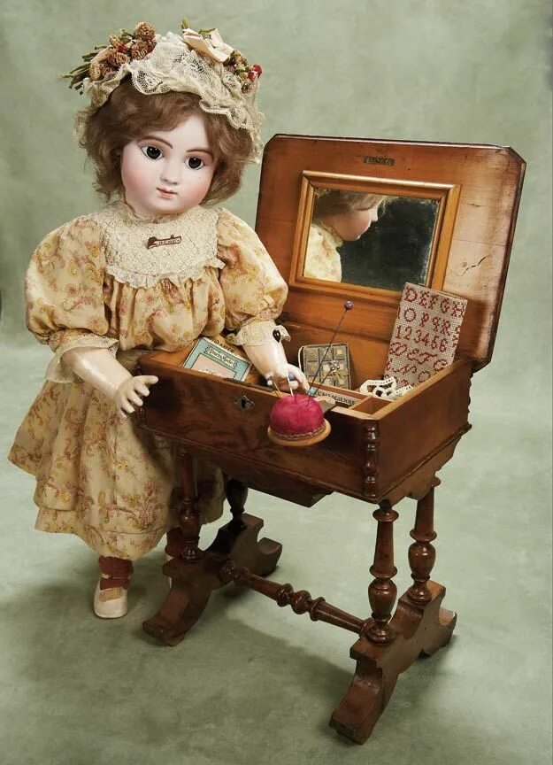 Старые куклы. Старые куклы реалистичные. Старинные фарфоровые куклы. Old doll out of tune. Антикварная кукла catterfelder puppenfabrik #201 germany 201 sq.