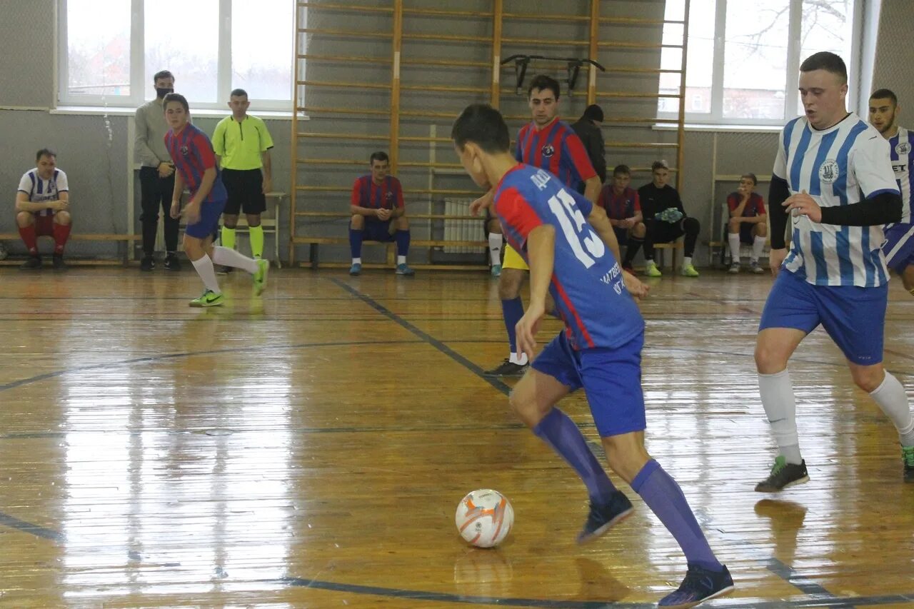 Дюсш им шарафаненко м курган. Фк григорьевка. Фк дюсш шарафаненко. Спортивная школа фк зенит. Фк дюсш шарафаненко.