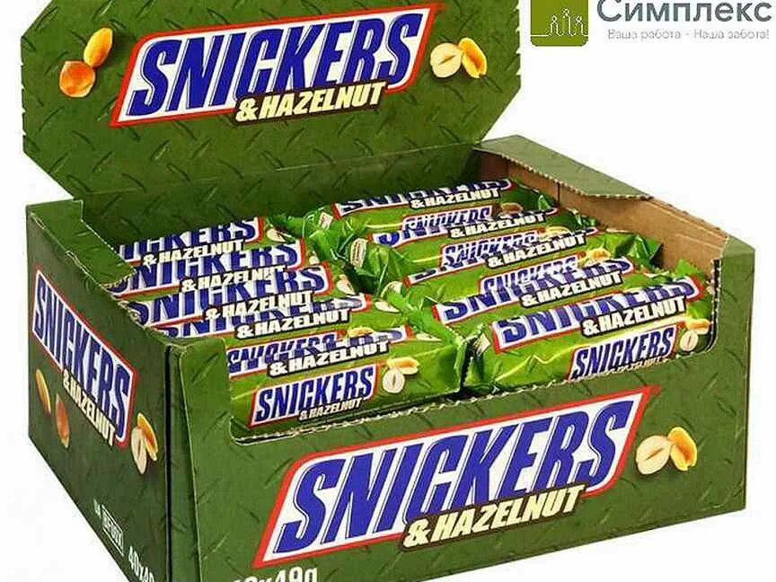 Snickers с лесным орехом 32 шт. Батончик Сникерс Лесной орех 80гр*32шт блок. Батончик шоколадный snickers Лесной орех. Сникерс с лесным орехом 81 г.