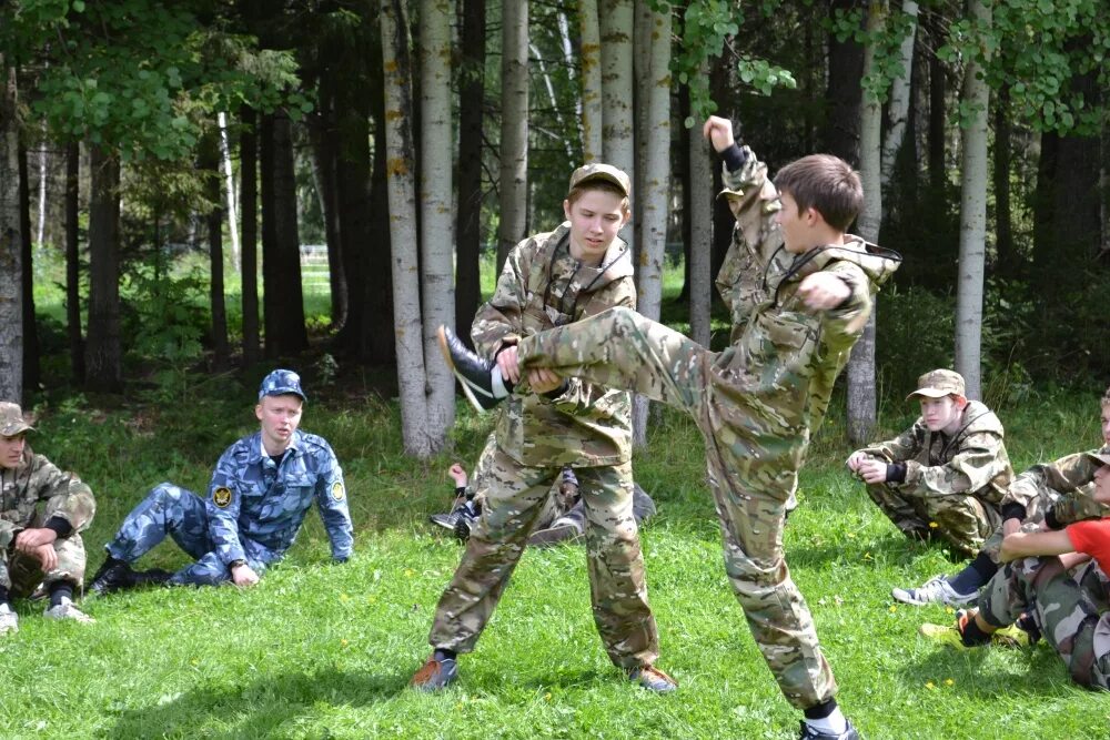 Военно спортивные организации. Оборонно-спортивный лагерь. Военно-спортивный лагерь. Военно патриотический лагерь. Военно спортивный лагерь для детей.