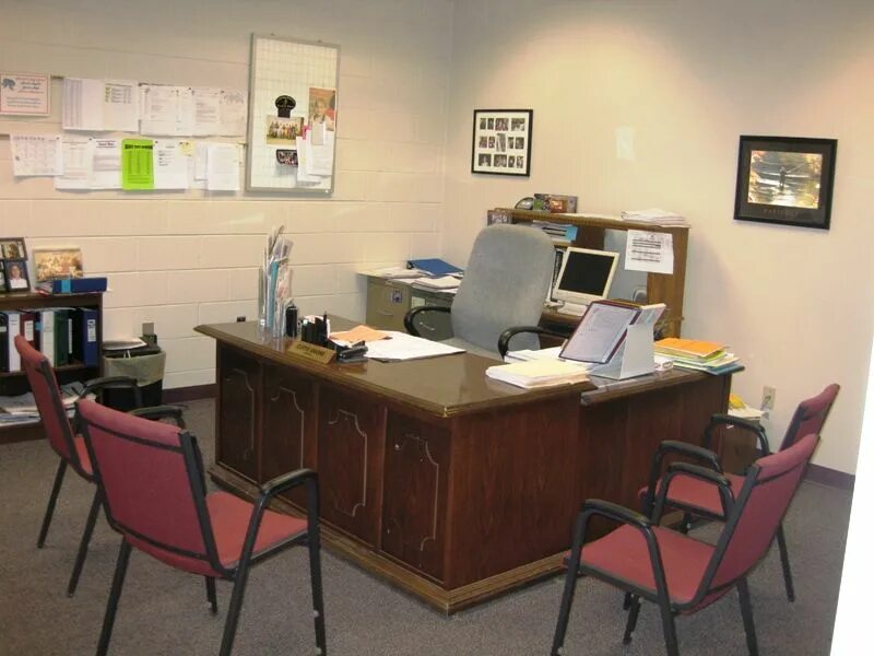 Офисы в 90 годы. Principal s office. Principal s office. Roblon a/s офис. Headteacher's office.