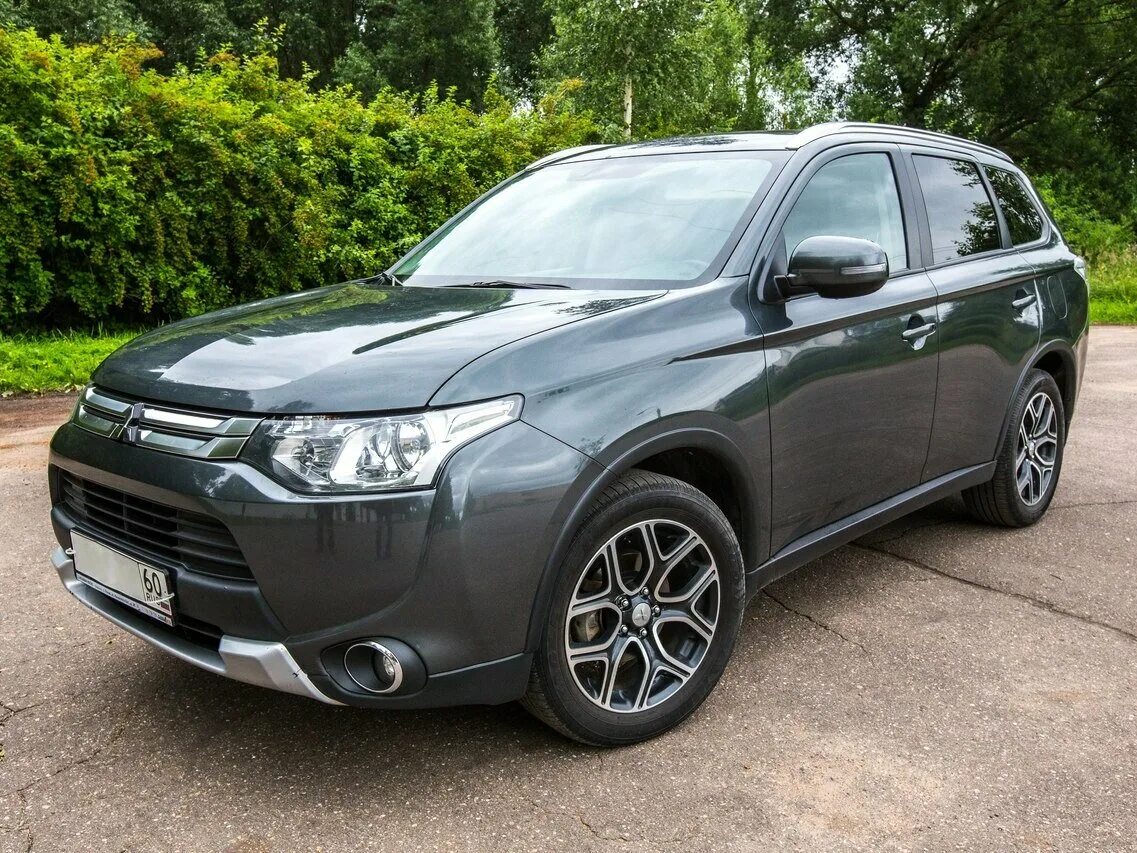 Мицубиси Аутлендер 3. Mitsubishi Outlander 2014. Митсубиси Аутлендер 14 года. Mitsubishi Outlander 3 2014. Купить митсубиси аутлендер 2014