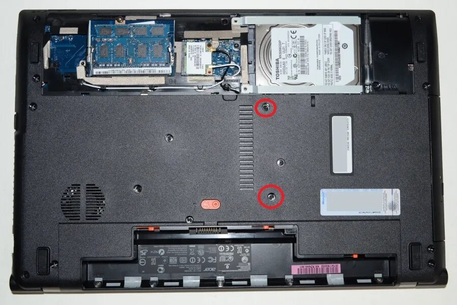 Acer aspire v3 аккумулятор. Жесткий диск acer aspire v3 571g. acer v3 571g оперативная память. ноутбук acer снизу. acer aspire v3 жесткий диск.