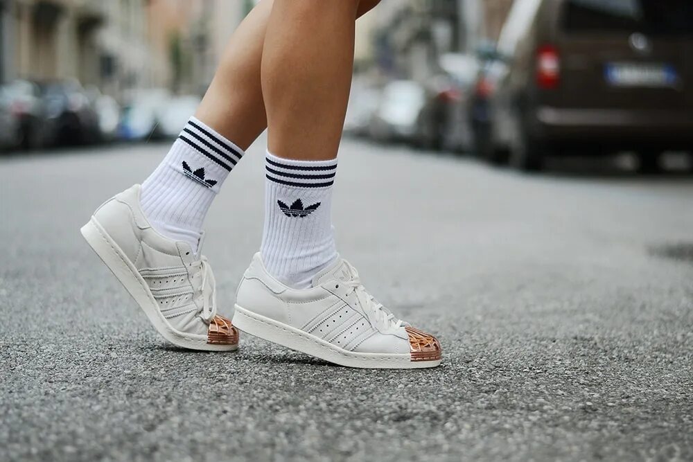 Adidas Superstar с носками adidas. Носки адидас белые. Adidas Superstar высокие. Адидас носки суперстар. Кроссовки носки адидас