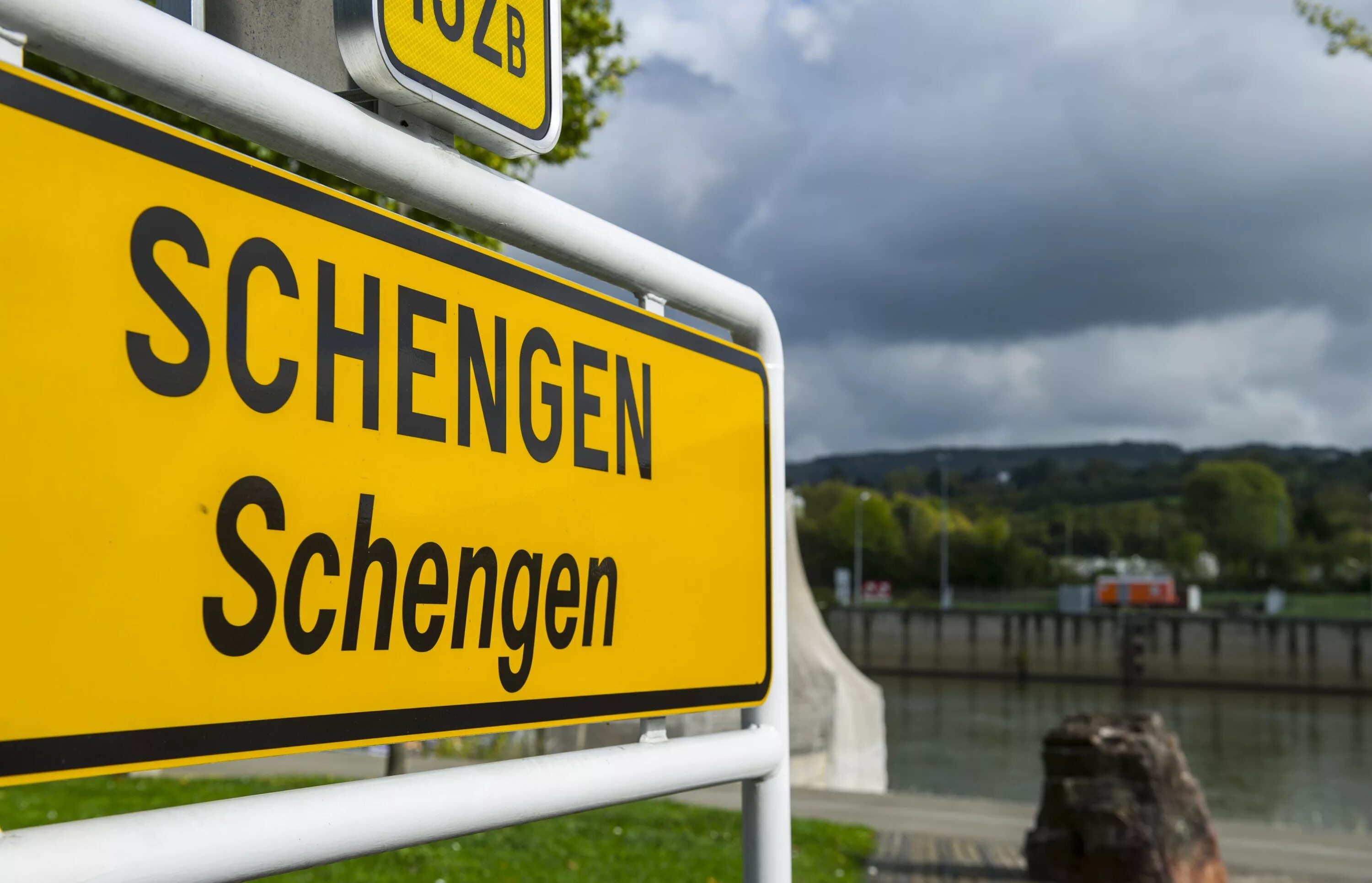 Что такое шенгенская зона. Шенген. Шенген указатель. Шенгенская зона. Шенген ЕС.