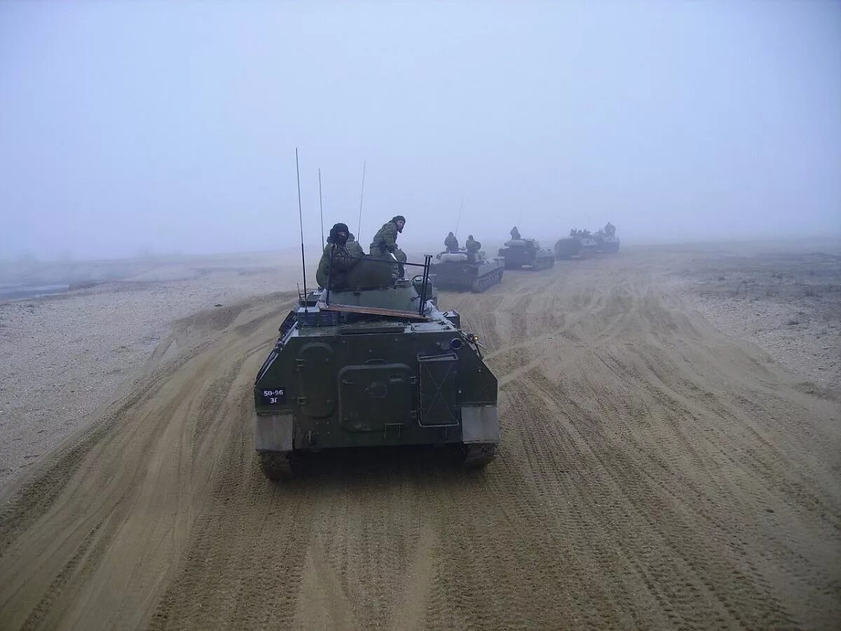 оборудование связиста в армии. наземная военная техника. отдельный техника. отдельный техника. военная техника.