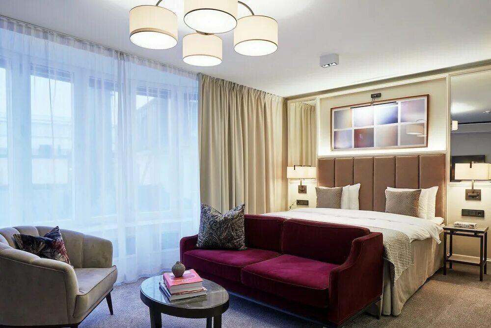 The bank hotel. Bank Hotel Stockholm. Гостиная в банк. Bank Hotel a member of small Luxury Hotels. Blow Bank отель.