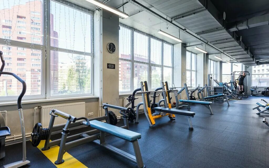 спортзал санкт-петербург. спортивный клуб петроградец. спортзал спбгупт спбгуптд. спортзал i love sport. легенда адмирал фитнес клуб спб.