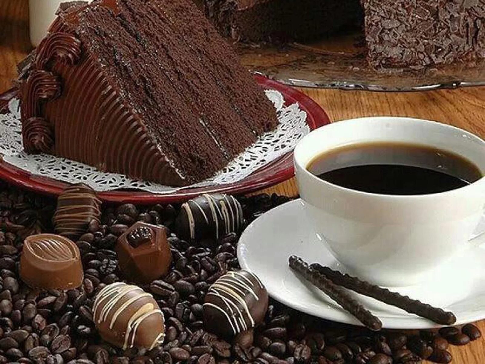 Кофе шоколадом картинки. Кофе и торт. Красивые пирожные и кофе. Чай с шоколадом. Кофе с конфетами.