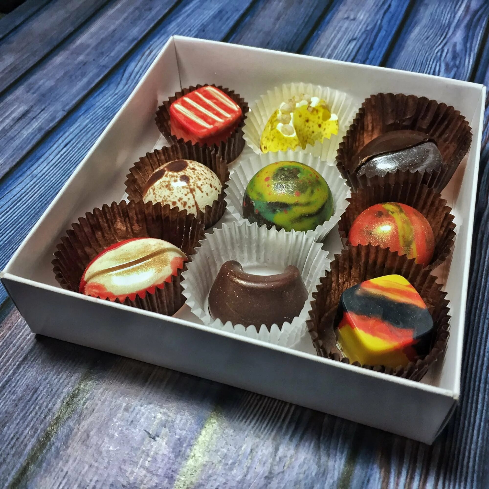 домашние конфеты ручной работы. домашние сладости. ручные конфеты. домашние шоколадные конфеты. домашние конфеты.