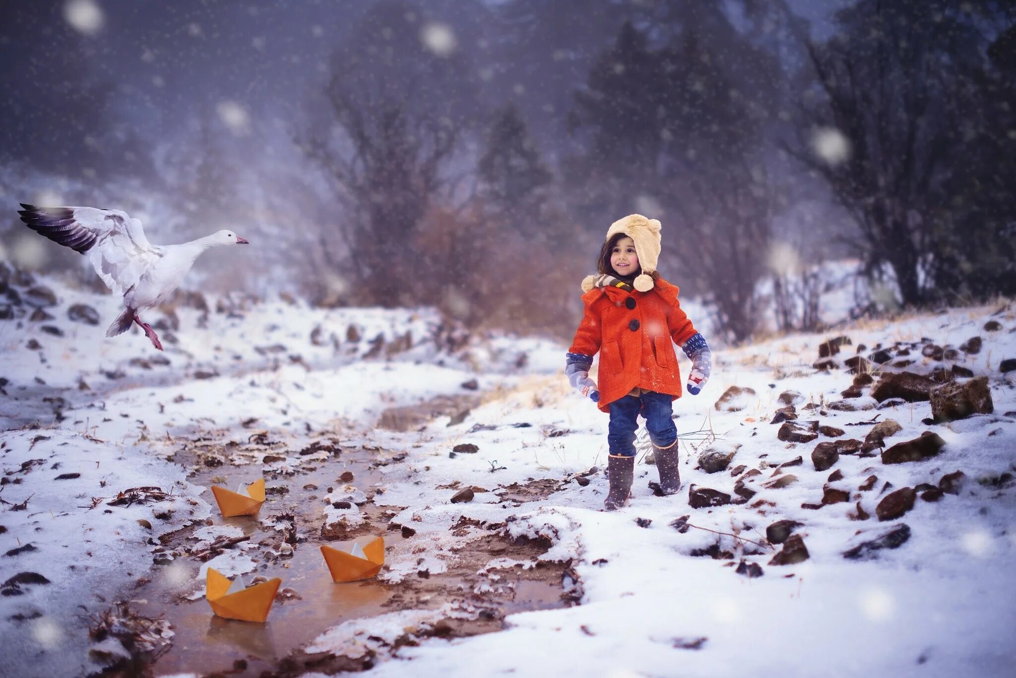 Первый снег детям. Дети зимой. Осень снег дети. Дети в снегу. Детские зимние фотосессии.
