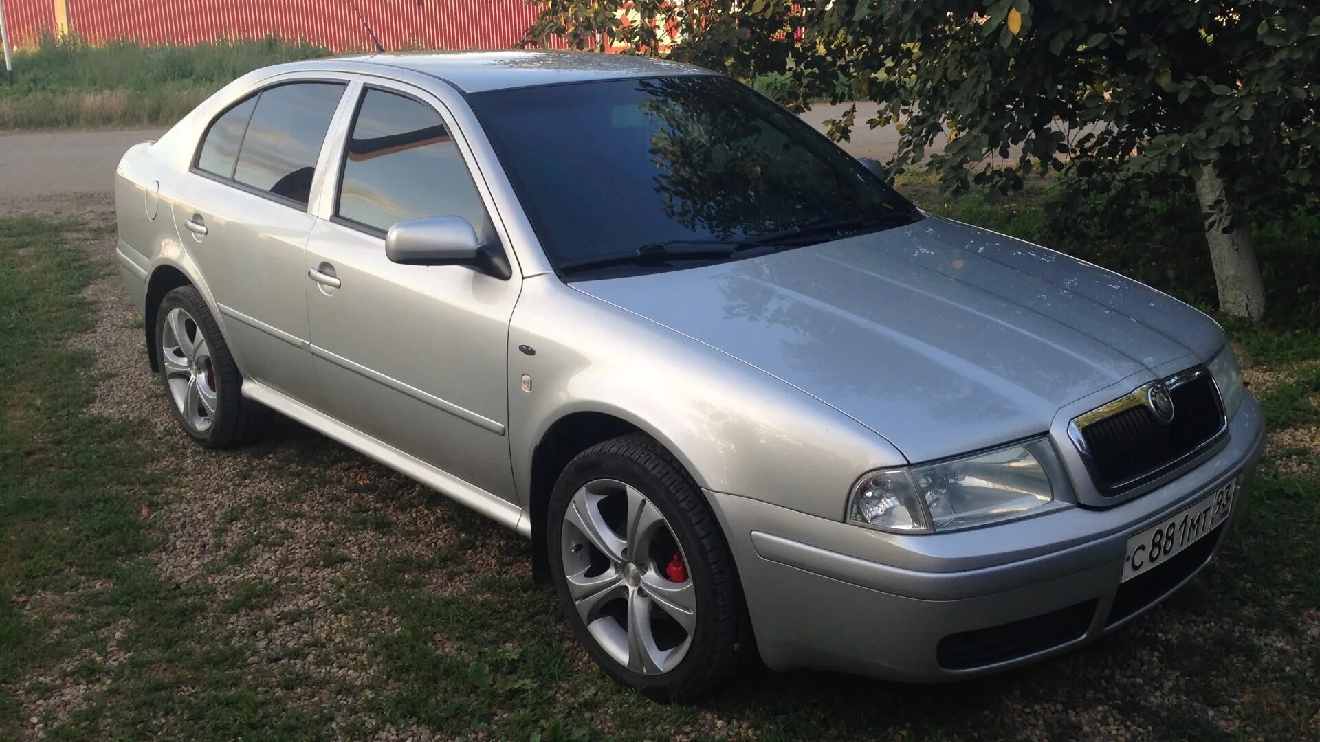 Молдинг шкода тур. Skoda Octavia 1u2 AKL 2005. Skoda старый кузов 2006.