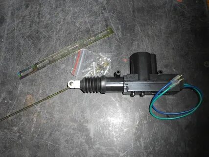 Моторчик открытия багажника