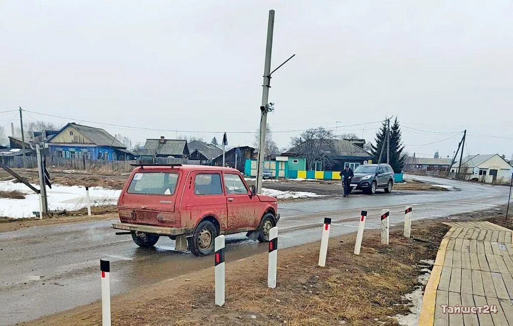 Переезд в иркутск. Виадук иркутск. Сибирь инфраструктура. Эстакада в иркутске. Жд переезд.