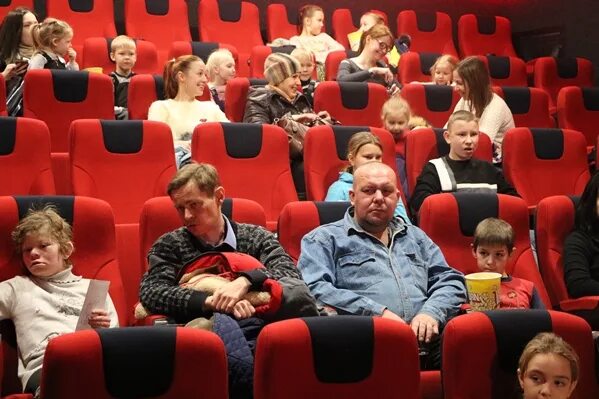 Киномир рольма ростов. Магазин кинотеатр. Киномир рольма ростов. Киномир рольма ростов. Киномир ростов великий.
