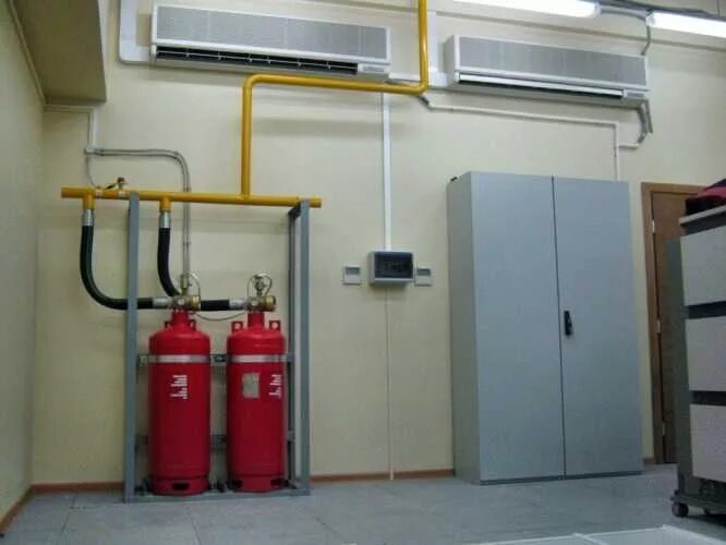 Установки газового и порошкового пожаротушения. Система пожаротушения в серверной. система газового пожаротушения для серверной. лпт мгп-55-180-50 модуль газового пожаротушения. порошковая автоматическая система пожаротушения в архивохранилищах.