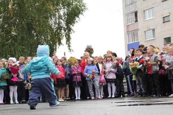 Посёлок Лосиный Свердловская область. Посёлок Лосиный Свердловская область Березовский. Город Березовский посёлок монетный. 1 Школа Березовский Свердловская область. П лосиный