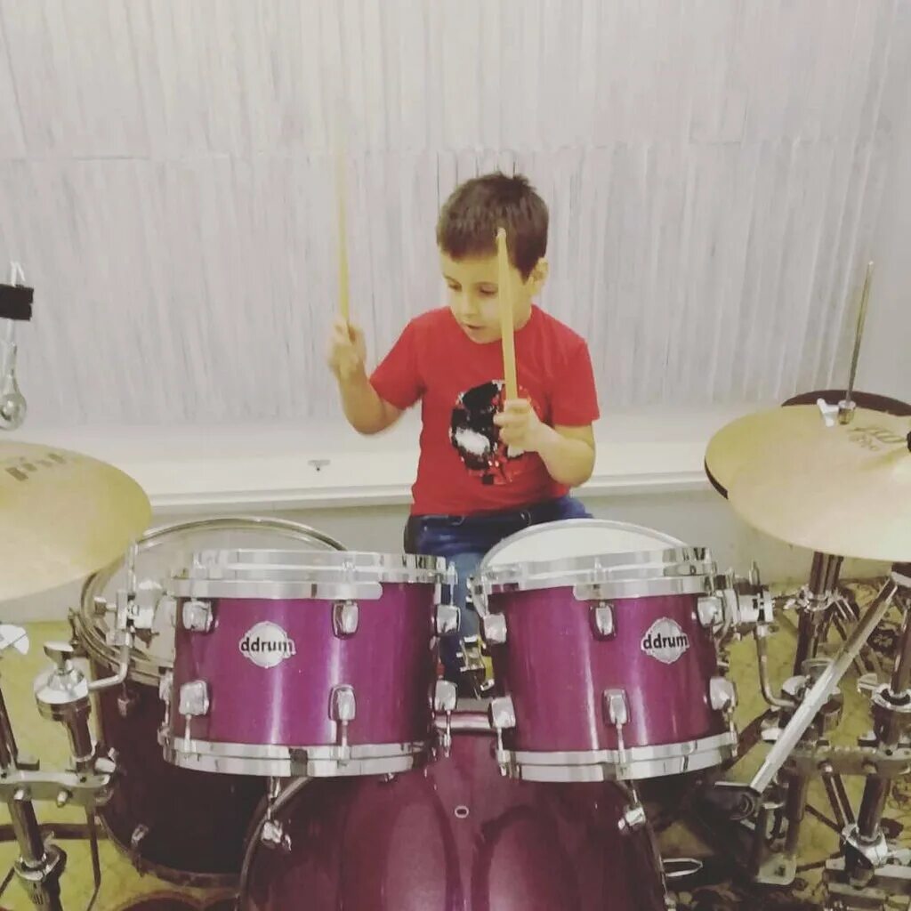 Дши 3 краснодар. Современная музыкальная школа. Детская музыкальная школа армавир. Нижнеудинская музыкальная школа сайт. Музыкальный центр космос.