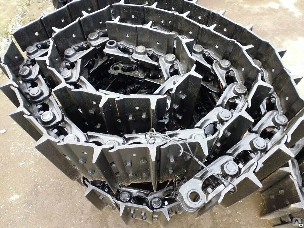 Трак от бульдозера т130. Гусеница т 170. Гусеница т-147. Цепь гусеничная т-170 комплект. Гусеница т 170.