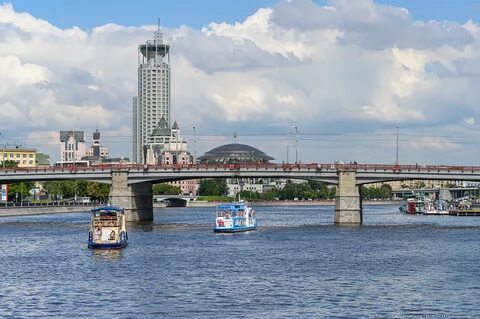 Стрелка москва реки