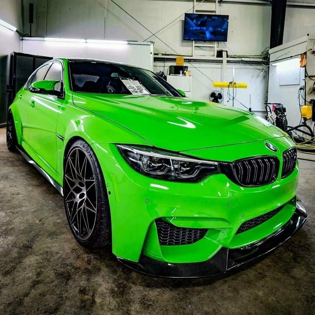 Кислотные машины. BMW m3 f80 Green. BMW m3 f80 зеленая. BMW f30 салатовая. BMW f30 зеленая.