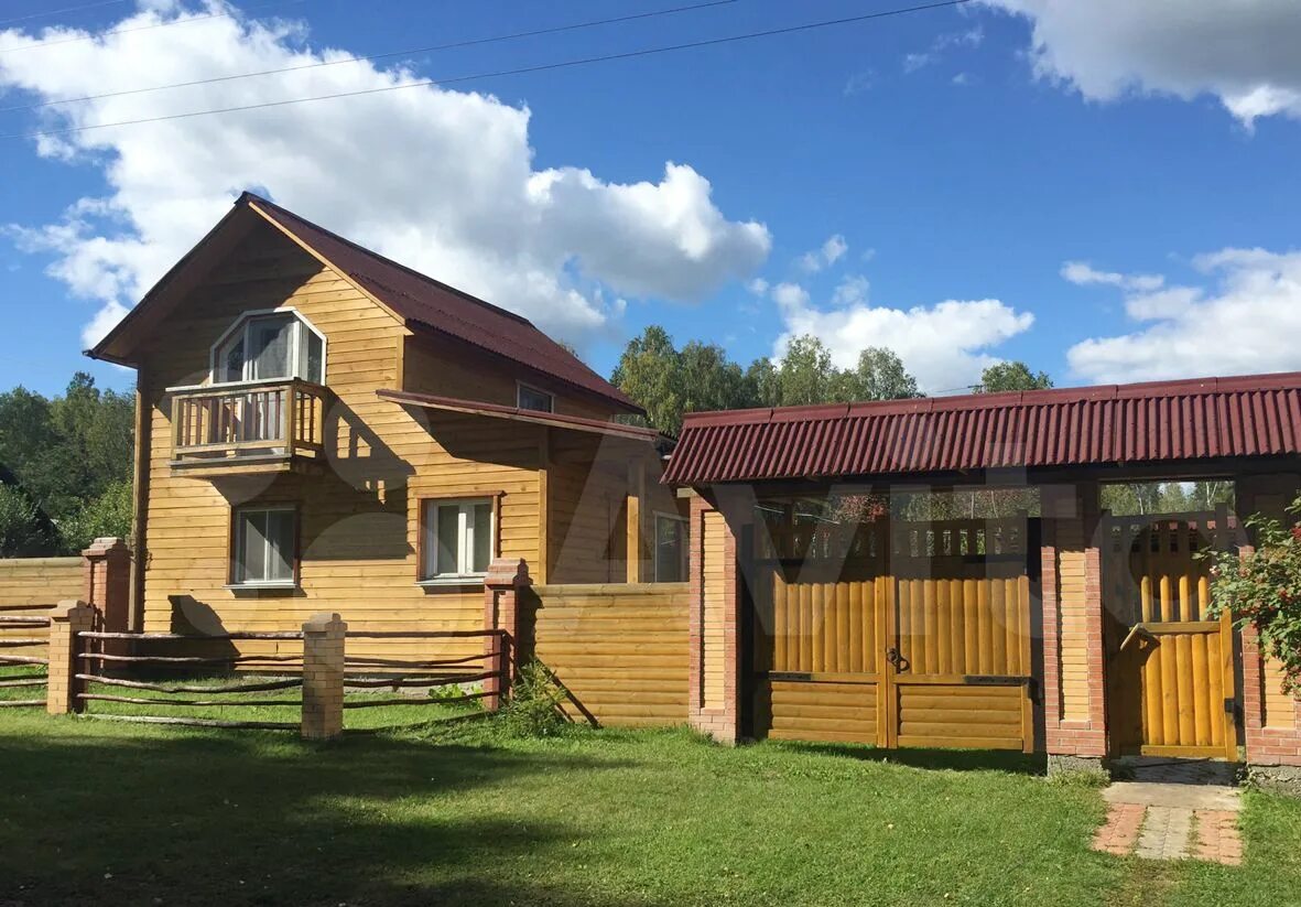 Загородный дом красноярск. Деревня раскаты Емельяновский. Деревня раскаты Красноярск. Раскаты домики. Дачный дом Емельяновский район.