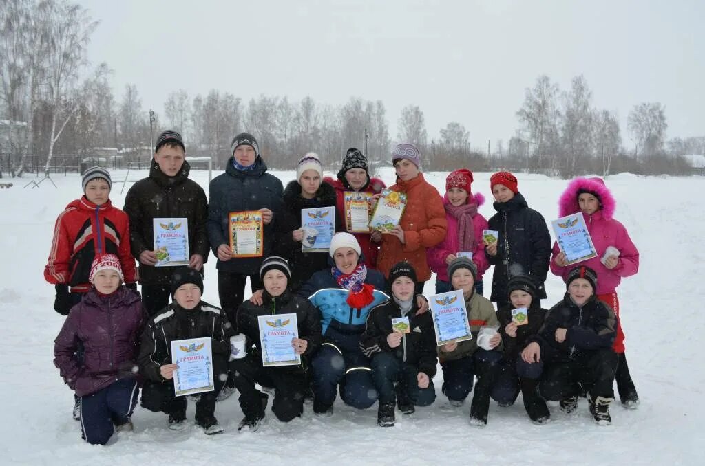 Погода сосновка чунский иркутской области. Сосновка Вятскополянский район Кировская. Город Сосновка Кировская область Вятскополянский район. Сосновка Брянская область. Стадион г. Сосновка Вятскополянский район.