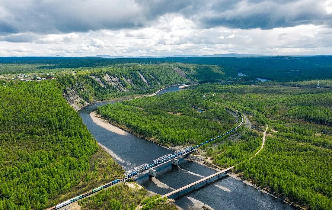 Г томмот алданский. Алдан река приток лены. Г. Томмот укулан. Томмот жд станция.
