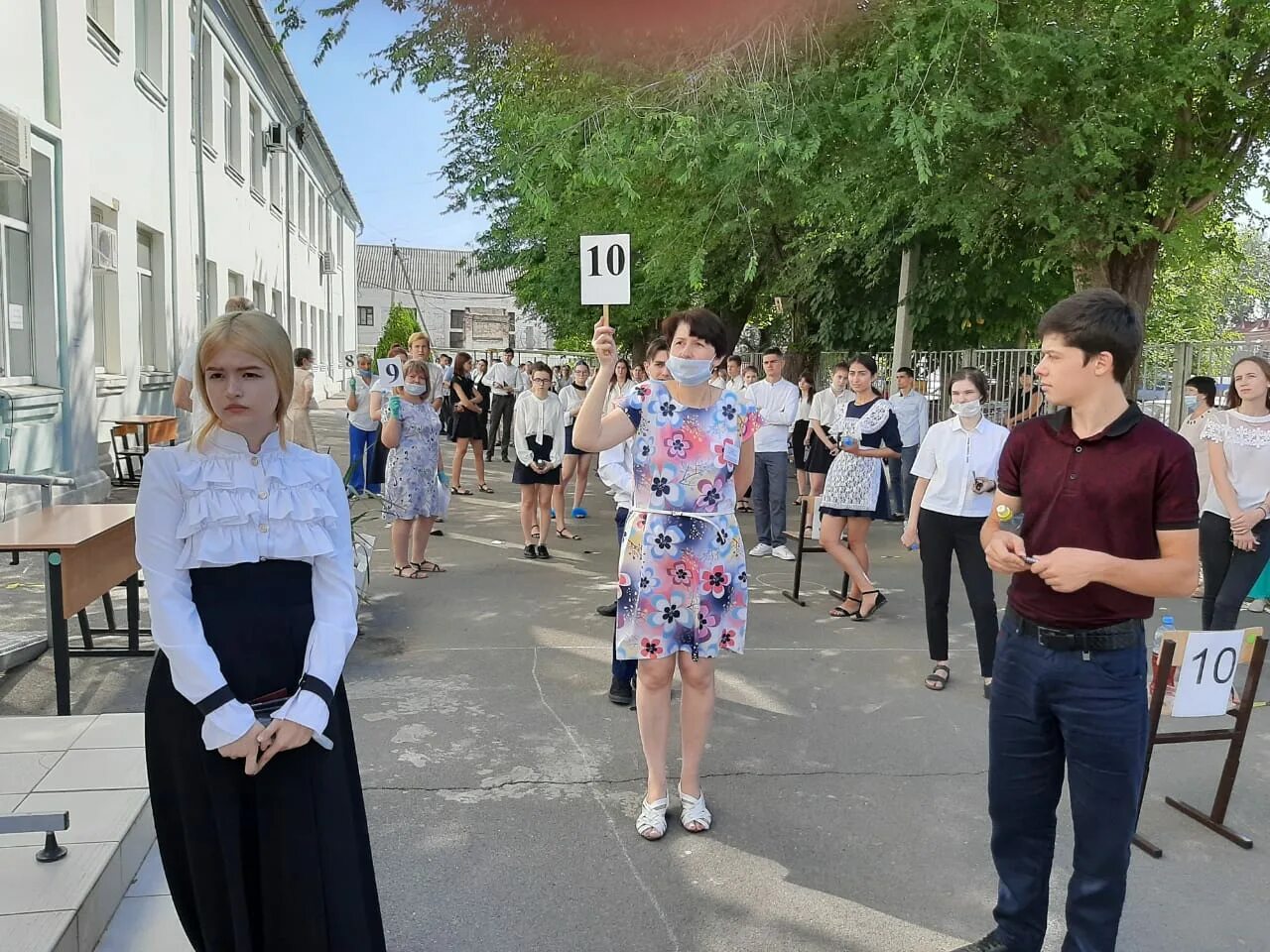 Подслушано сальск свежие новости. Гимназия 2 Сальск. Гимназия 2 Сальск 2022. Сальск Ростовская область. Школа 3 Сальск.