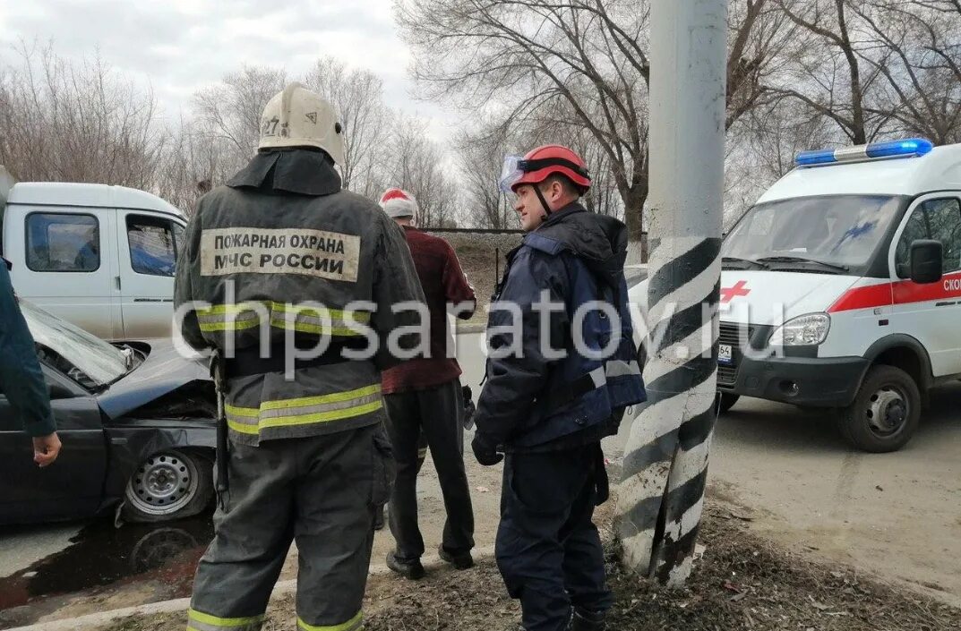 Чп энгельс происшествия сегодня. ЧП Энгельс происшествия. ДТП водитель газели Лесозаводская Энгельс. Авария в Энгельсе на Лесозаводской.