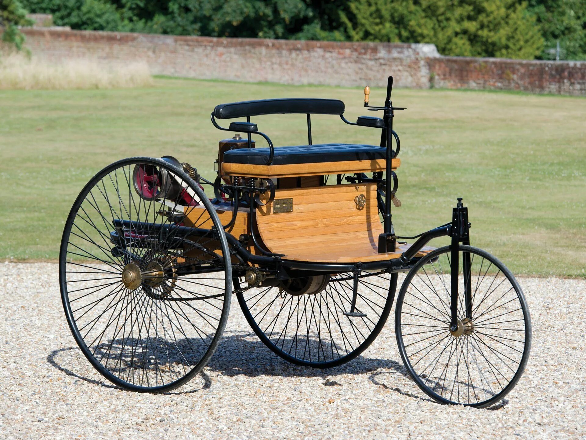 Само 1 40. Benz Patent-Motorwagen 1886 года.