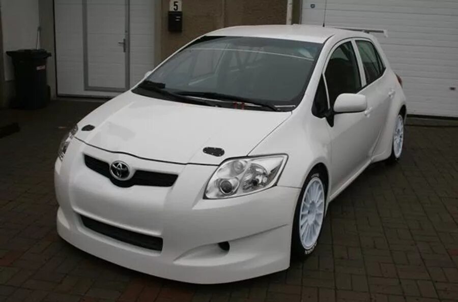 Toyota Auris 2008 body Kit. Обвес Тойота аурис 2008. Тойота аурис -30. Toyota Auris 2008 тюнинг.