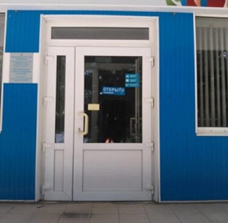 брюховецкая администрация. октябрьская , 6а. рынок в брюховецкой. центр брюховецкая. станица брюховецкая парк.