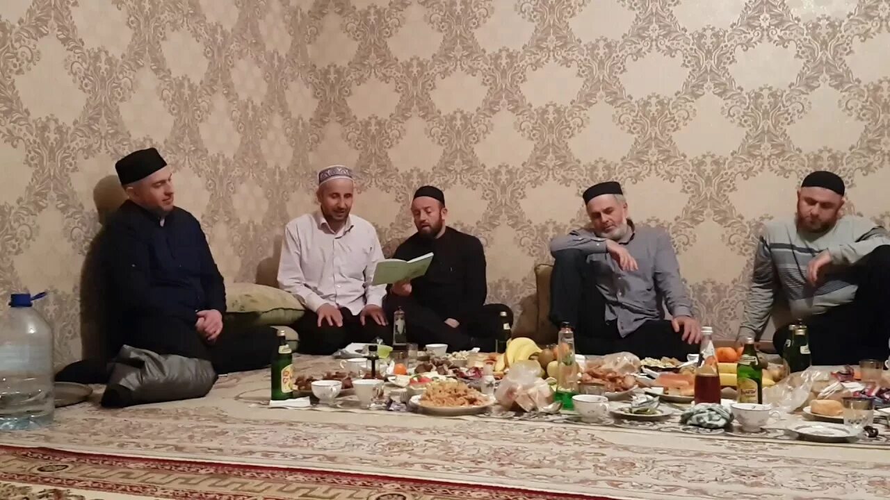 Азан в каспийске на сегодня. График чтения намаза. Календарь намаза. Азан в каспийске на сегодня. Намаз в москве.