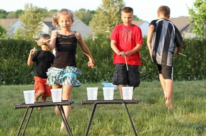 Конкурсы на природе для веселой компании. Уличные игры для детей. Смешные игры на улице летом. Игры на день рождения на природе взрослым. Игры на день рождения на природе взрослым.