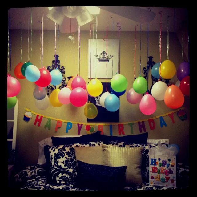 Оформление квартиры на день. Украшение комнаты на день рождения. сюрприз на день рождения. украшение комнаты на день рождения подруге. праздничный интерьер на день рождения.