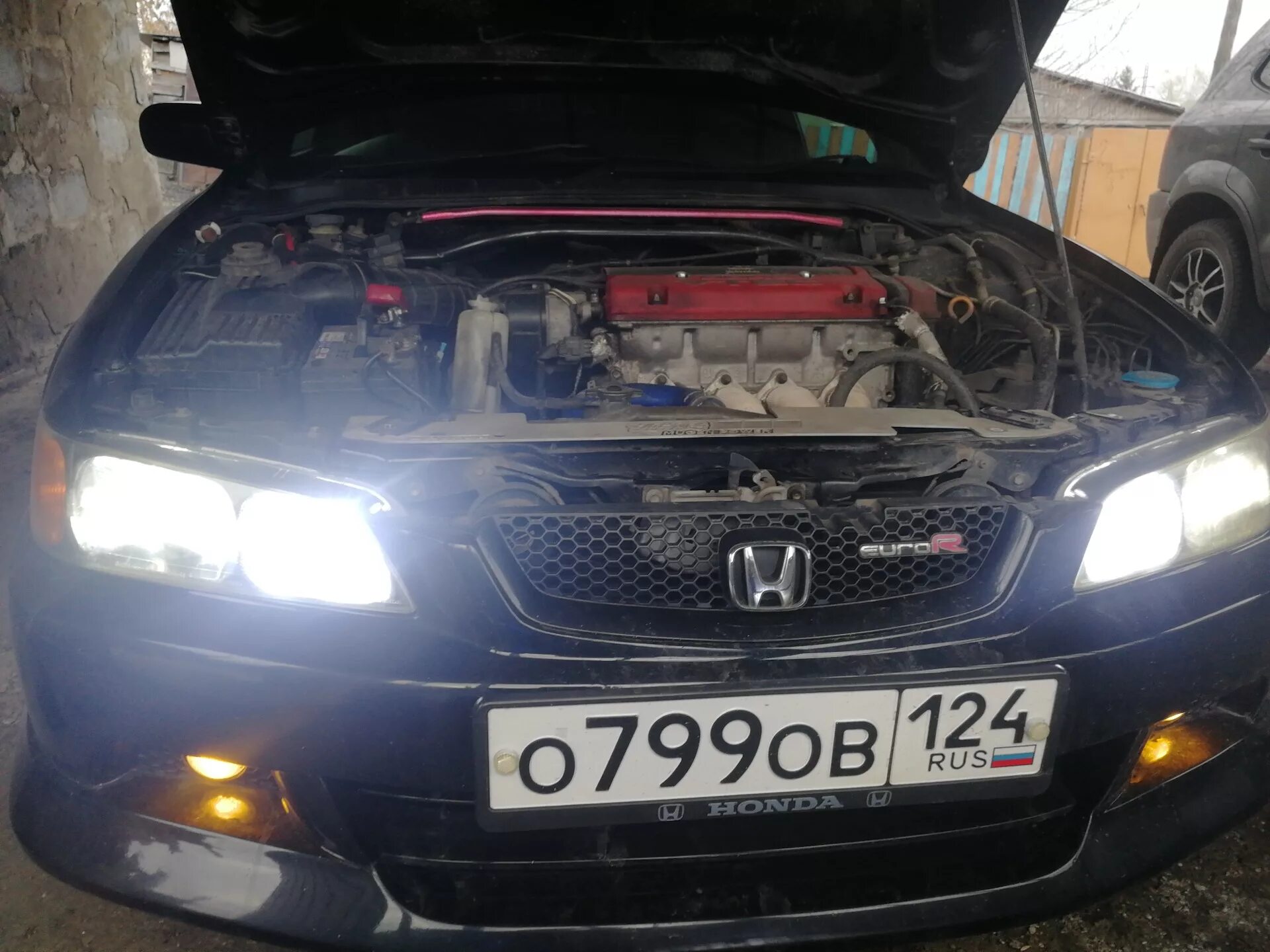 Accord 6 ксенон. Honda Accord 6 Ближний свет. Хонда Аккорд 6 лампы ближнего света. Хонда Аккорд 7 лампы ксенон.