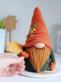 Гномик на елку своими руками