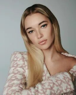 Sarah Snyder: Age, Wiki, Photos, and Biography FilmiFeed.
