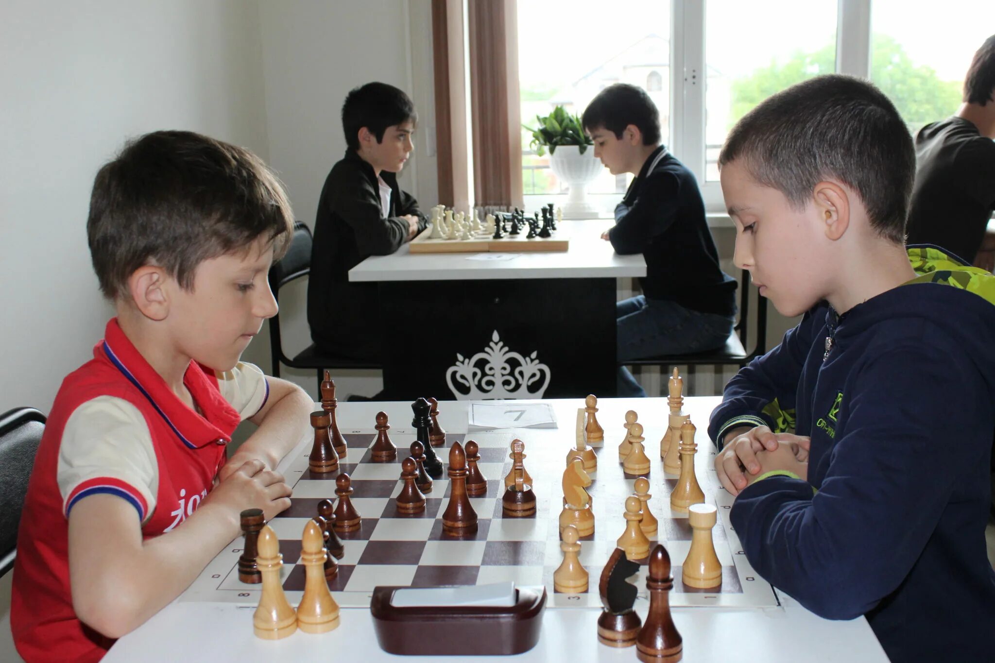 победители шахмат. шахматный кубок. шахматы победа. победители шахмат. победитель шахматного турнира.