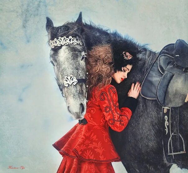 Кони сказки девочку. Фотосессия с лошадьми. Зимняя фотосессия с лошадью. Фотосессия с лошадью зимой. Картина девушка на лошади.