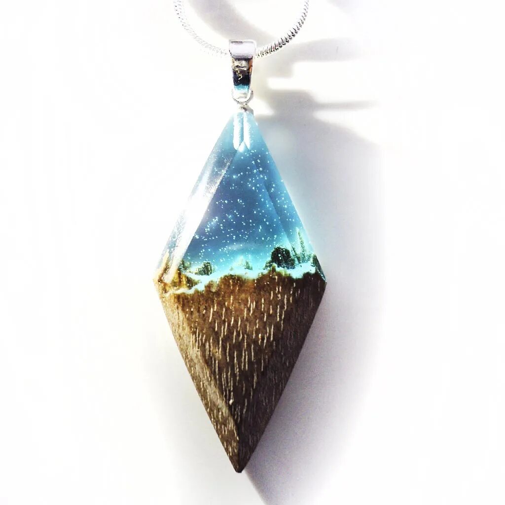 Кулон капля из эпоксидной смолы. Кольцо из дерева и эпоксидной смолы. Подвеска горы. Картины из эпоксидной смолы горы. Горе смола.