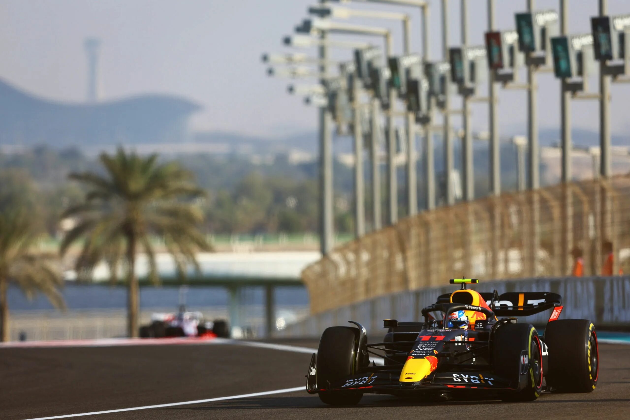 F 2025 f 2025. Формула 2 2025. red bull racing 2025. абу-даби. пп перфоманс абу даби.