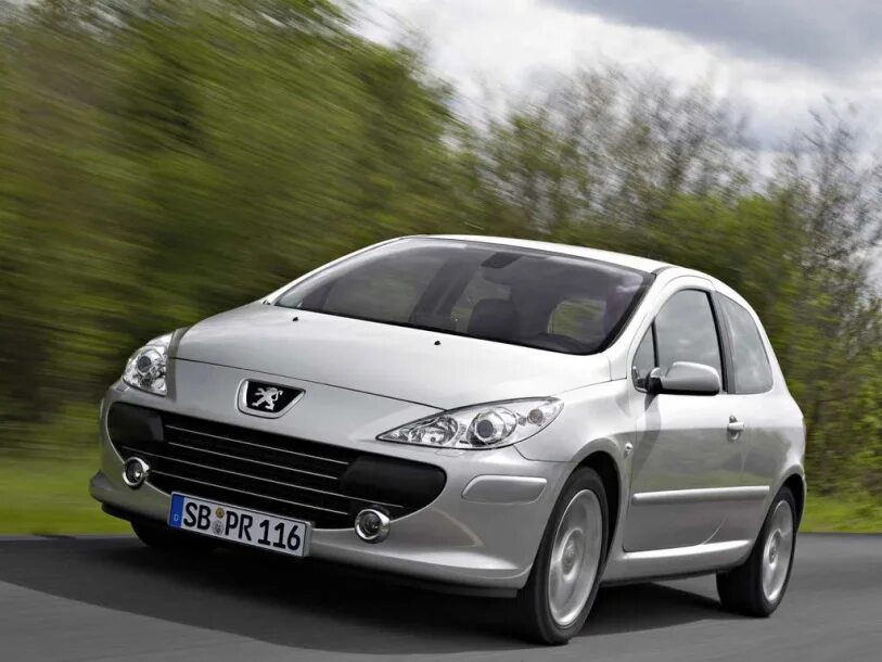 Пежо 307 1.6 бензин купить. Peugeot 307. Пежо 307 Рестайлинг. Peugeot 307 хэтчбек. Peugeot 307 i Рестайлинг.