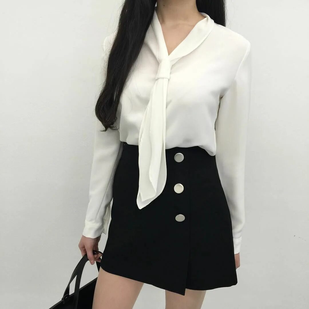 Белые блузки для офиса. Платье белый верх черный низ. Белый низ. Белый низ. Белый верх черный низ стильно.